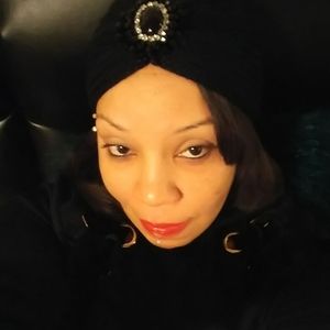 Meet your Posher, Tenesha